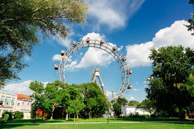 Vienna Hop On Hop Off City Tour - The recorded commentary and the music walk