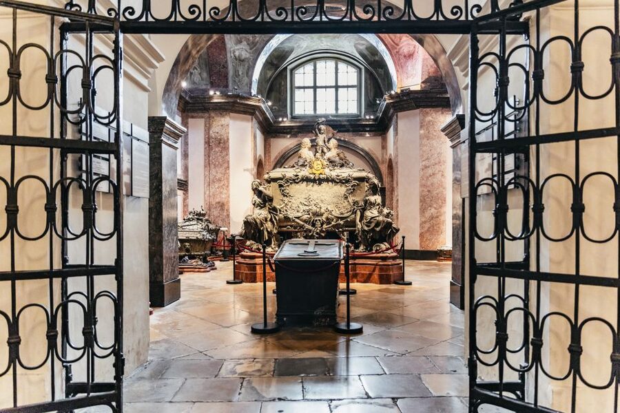 Vienna: Imperial Crypt Entrance Ticket - Guided tour or independent visit?