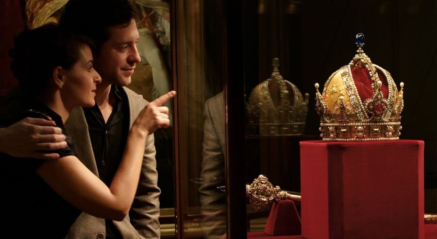 Vienna: Imperial Treasury in the Hofburg Palace - The Order of the Golden Fleece and ceremonial dress