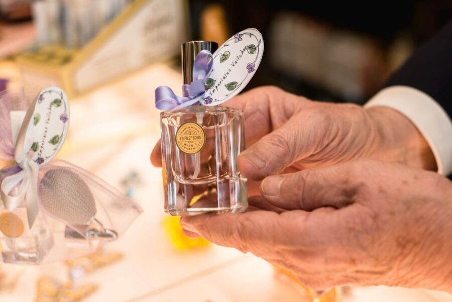 Vienna: KuK Perfumery Filz - Viennese Perfume Tasting - Why the coffee or drink matters
