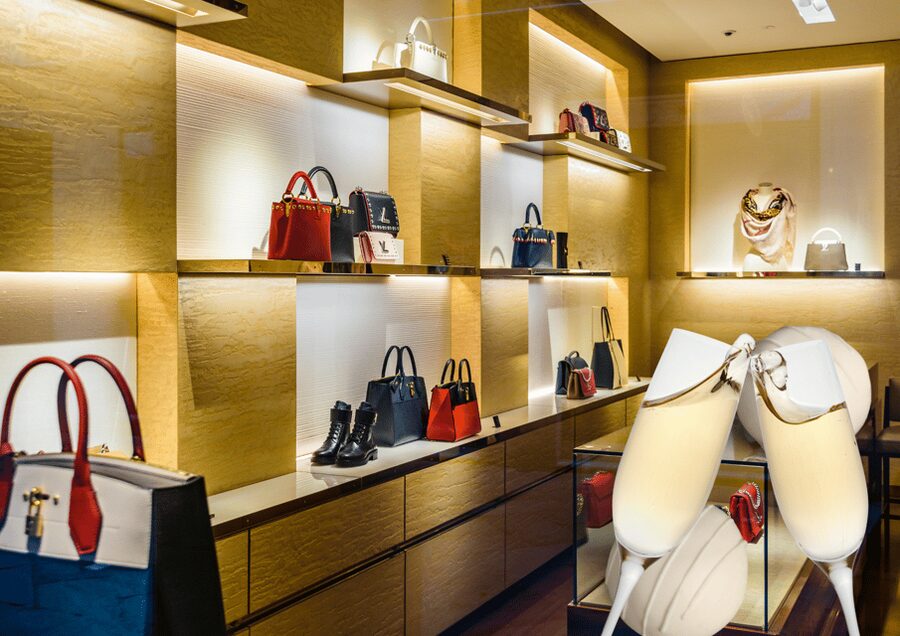 Vienna: Luxury Vintage Fashion Walking Tour - Fashion stories that add meaning to the shopping