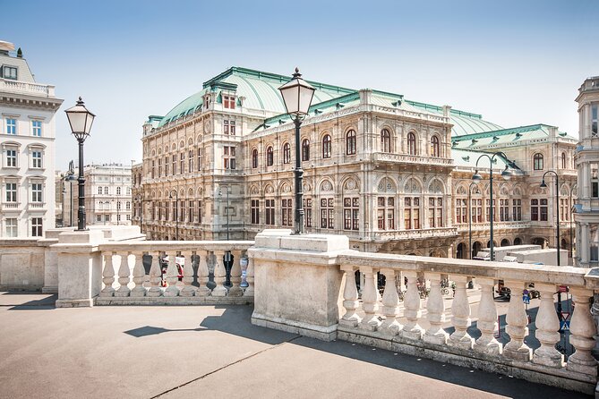 Vienna: Meet Beethoven Life Private Guided Walking Tour - Two hours inside the Pasqualatihaus