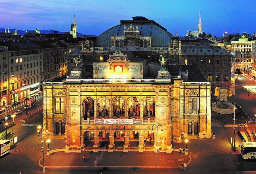 Vienna: Mozart Concert with Dinner and Carriage Ride - The Mozart-costumed guide is the evening’s anchor