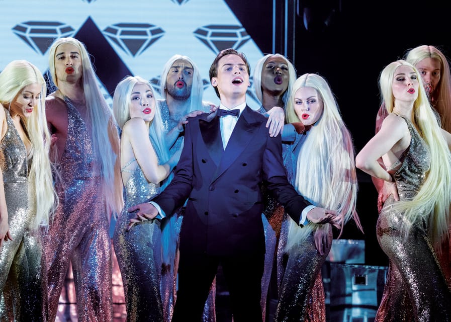 Vienna: Musical Tickets ROCK ME AMADEUS - THE FALCO MUSICAL - A nearly three-hour evening with one intermission