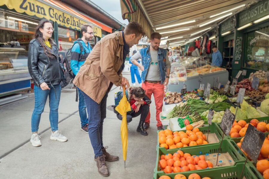 Vienna: Naschmarkt Guided Food Tour - What the two-hour walk actually gives you