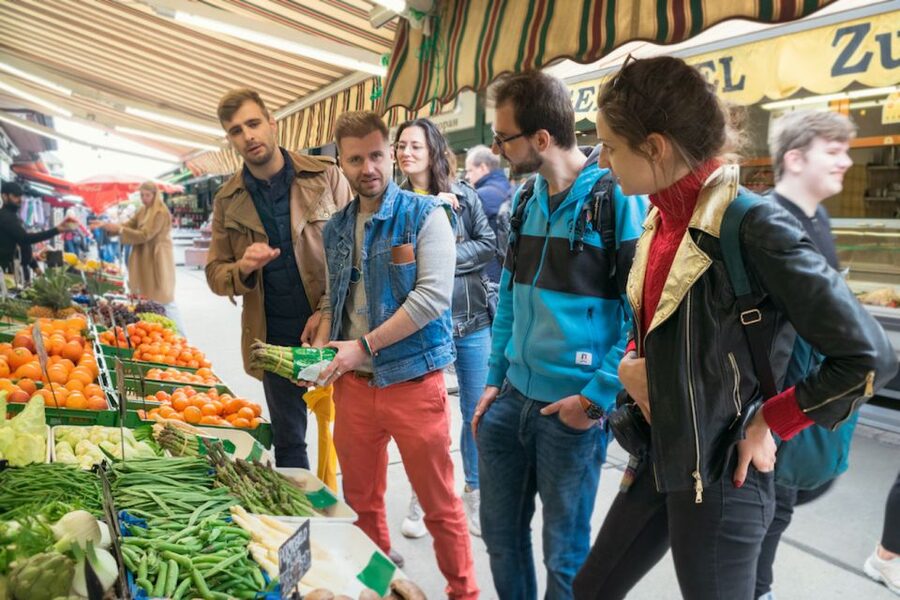 Vienna: Naschmarkt Guided Food Tour - Learning Naschmarkt’s story