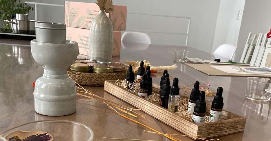 Vienna: Natural soy wax candles Workshop - Arriving at SPACES on the ninth floor