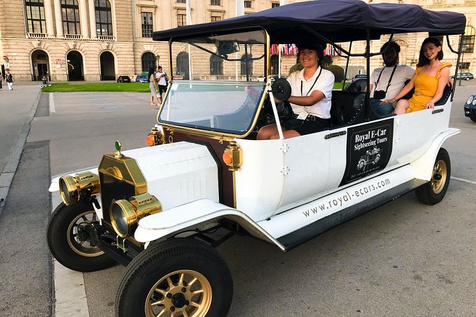 Vienna Oldtimer Tour (60 min) Incl. bottle of Prosecco - Why an electric oldtimer works well in central Vienna