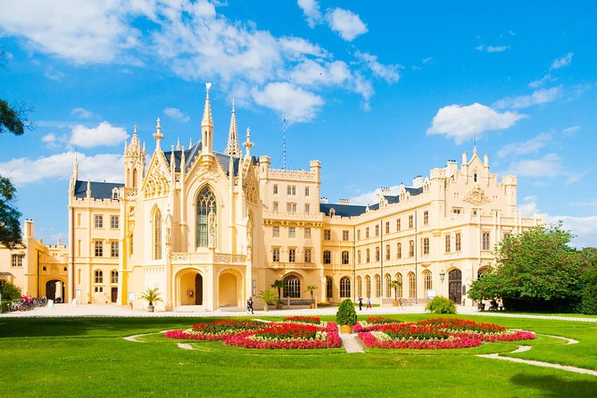 Vienna-Prague One-Way Sightseeing Tour Bus - What the small group changes
