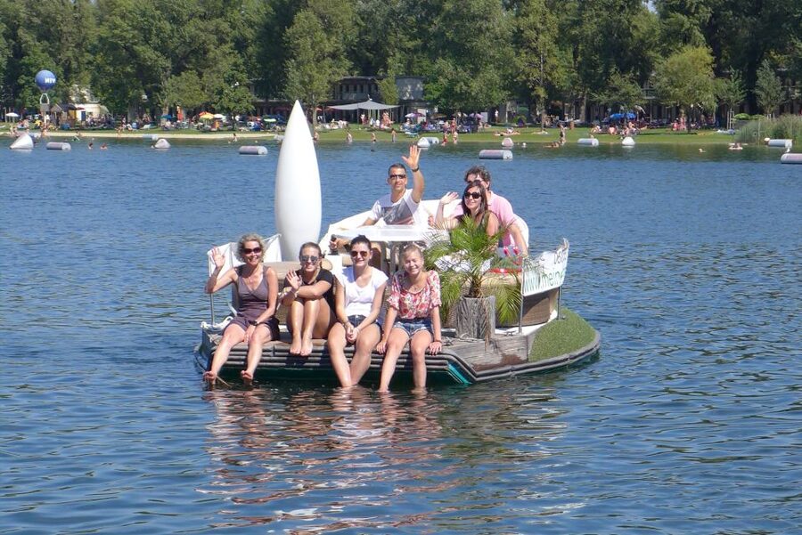 Vienna: Private Floating Island E-Boat Rental on Danube - Finding a quiet place to anchor