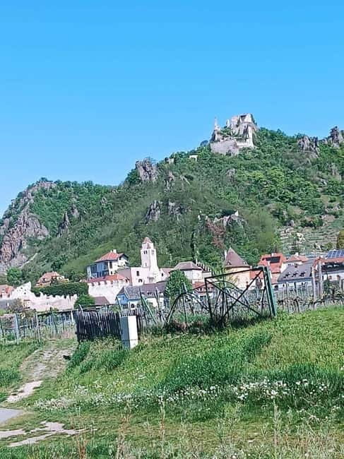 Vienna: Private Wachau tour to Dürnstein and Melk - Leaving Vienna in a private vehicle