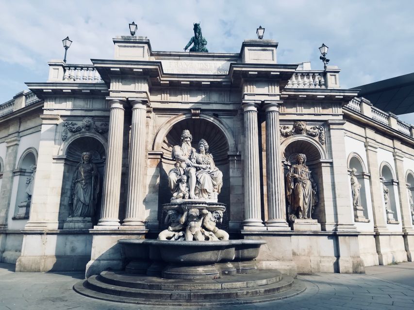 Vienna: Private Walking Tour - St. Stephen’s Cathedral and the old center