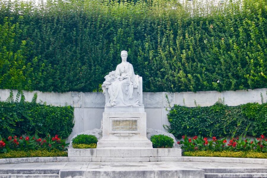 Vienna: Private Walking Tour - Guide style and communication