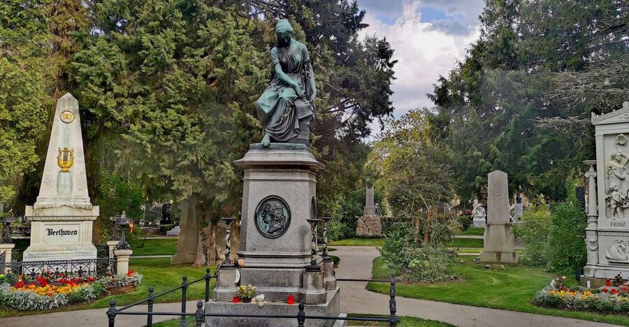 Vienna: Private Walking Tour of the Central Cemetery - Key points to know before you go