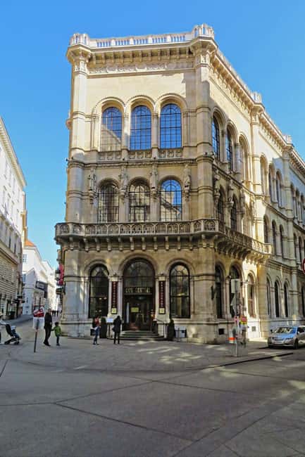 Vienna: Private Walking Tour of the Historic Center - What the $56 price gets you