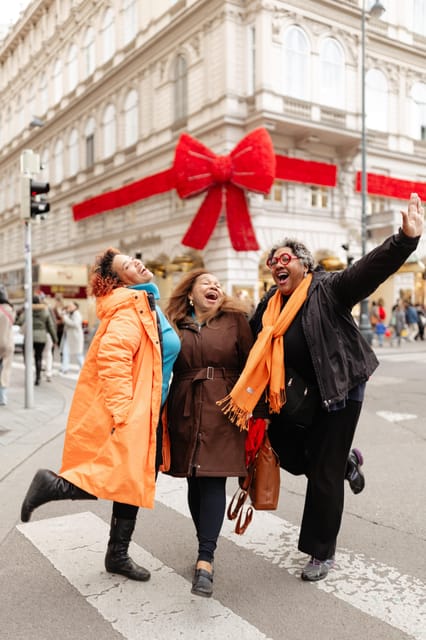Vienna: Professional Photoshooting - Finishing Near St. Stephen’s Cathedral
