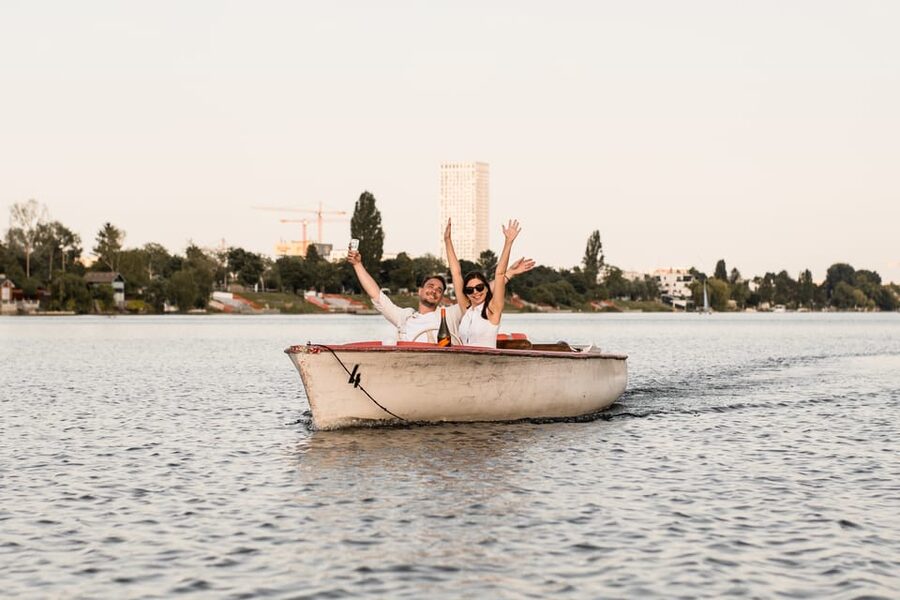 Vienna: Retro Boat Tour on the Danube River with Picnic - My take: should you book the Old Danube boat?