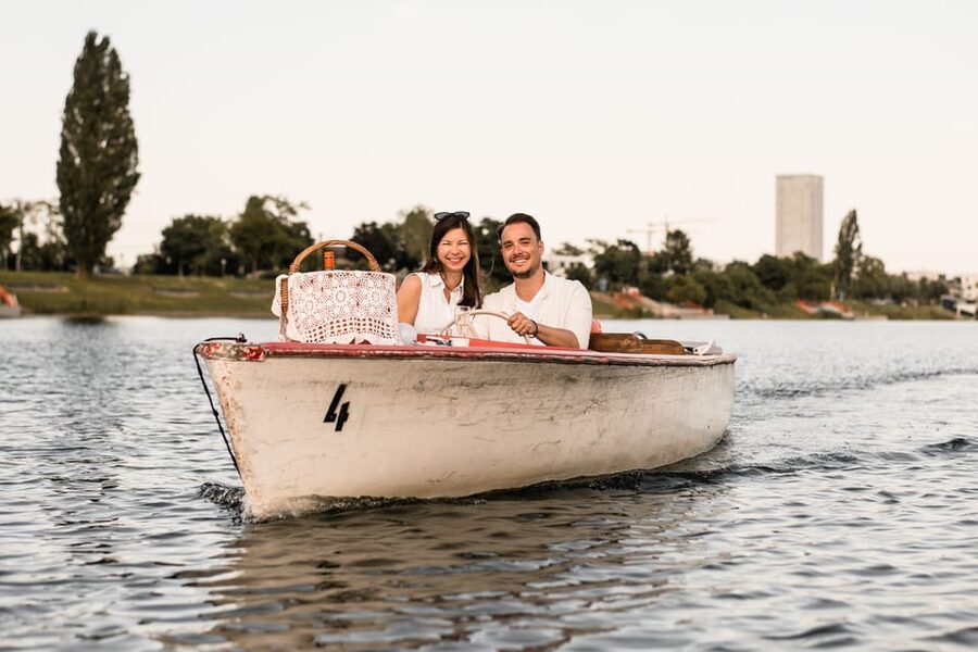 Vienna: Retro Boat Tour on the Danube River with Picnic - Weather can change the plan