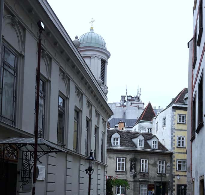 Vienna's Highlights in two hours (two options) - The oldest residential tower in Vienna