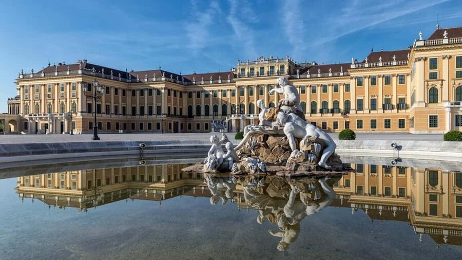 Vienna: Schönbrunn, Belvedere, Big Bus, Giant Wheel & Cruise - Key points at a glance