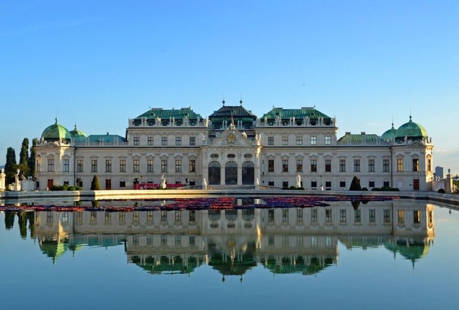 Vienna: Sightseeing Tour in a 1920s Classic Style Car - Weather, comfort, and practical expectations