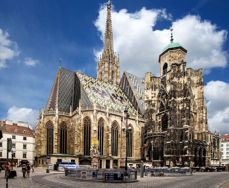 Vienna: Sightseeing Tour in a 1920s Classic Style Car - Should you book it?