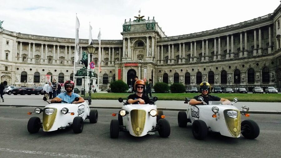 Vienna: Sightseeing Tour in Hotrod - The State Opera and Hotel Sacher