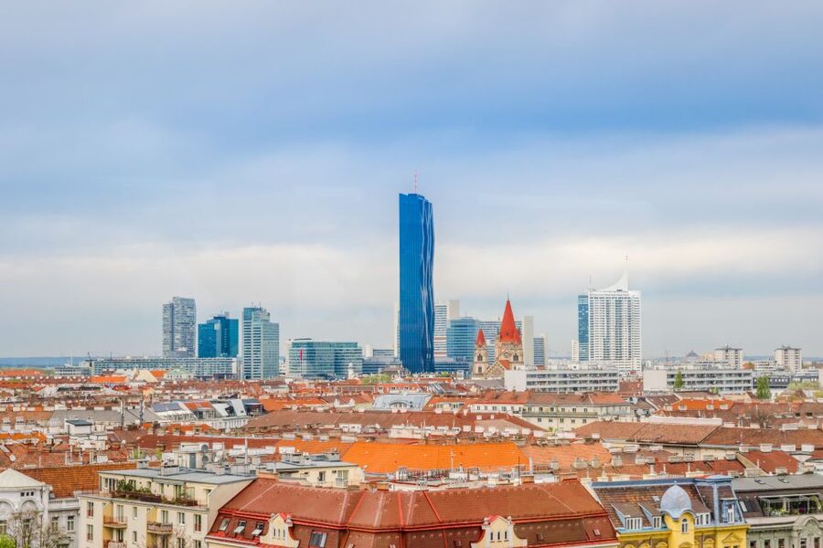 Vienna: Skip-the-cashier-desk-line Giant Ferris Wheel Ride - How long to allow at the Prater