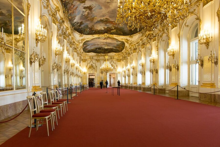 Vienna: Skip-the-Line Schönbrunn Palace & Gardens Tour - Practical details that can make or break the visit