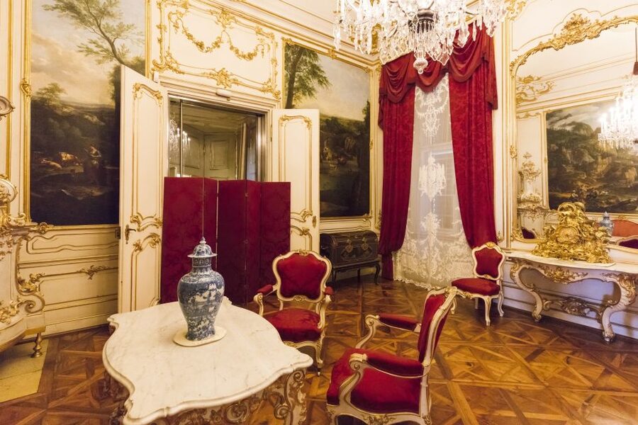 Vienna: Skip-the-Line Schönbrunn Palace & Gardens Tour - What $76 buys you at Schönbrunn