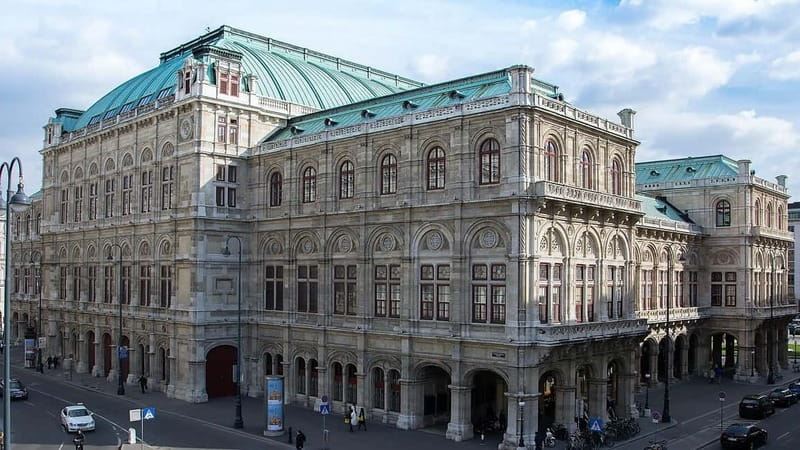 Vienna: Small Group Guided Walking Tour of City Highlights - Who should book this Vienna walking tour?