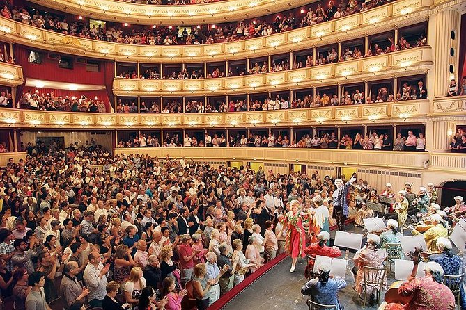 Vienna State Opera House Mozart Concert in Historical Costumes - Thirty musicians and a theatrical program