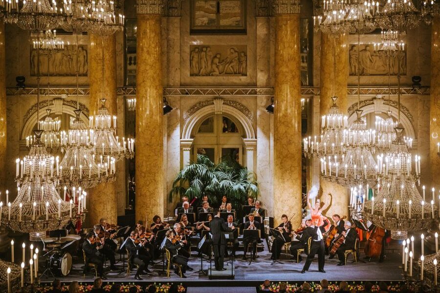 Vienna: Strauss and Mozart Concert at Hofburg Palace - Mozart and Strauss inside the Hofburg Palace