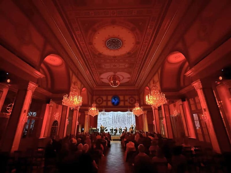 Vienna: Strauss Classical Concert with Soprano & Light Show - The 8:00 PM sparkling wine reception
