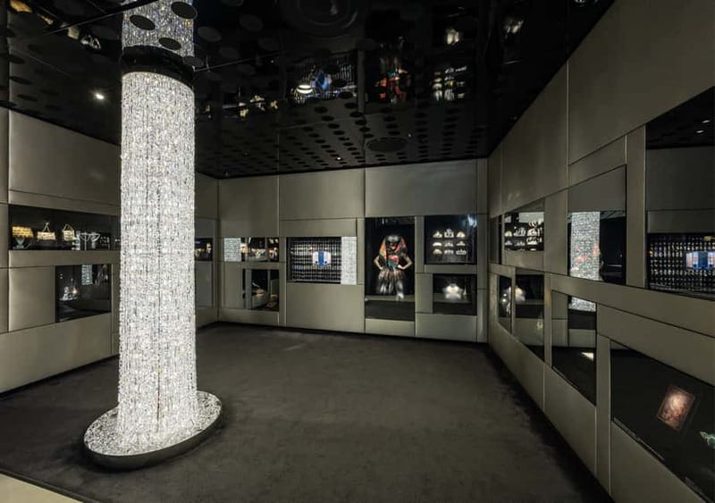 Vienna: Swarovski DIY Workshop Experience - Three floors of crystals and art at Kärntner Strasse 24