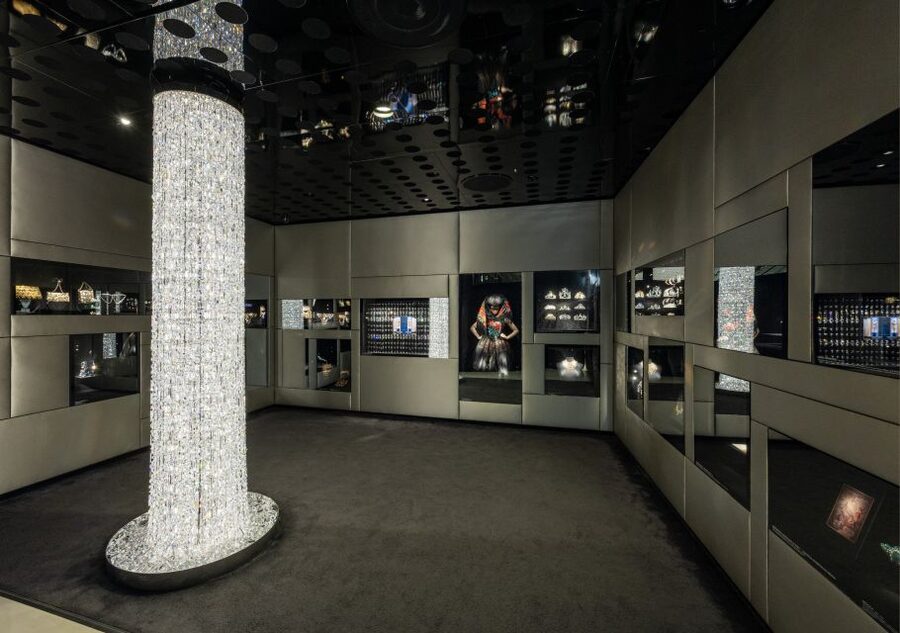 Vienna: Swarovski House Tour with Champagne and Gift - Key points to know before you book