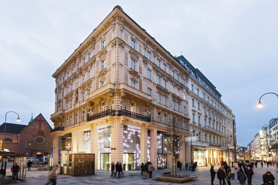 Vienna: Swarovski House Tour with Champagne and Gift - What the Swarovski House visit really is