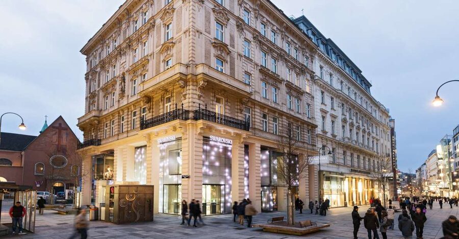 Vienna: Swarovski House Tour with Champagne and Gift - Timeless: the strongest part for history lovers