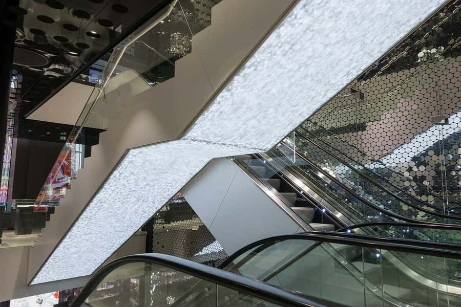 Vienna: Swarovski House Tour with Champagne and Gift - Who will get the most from this experience