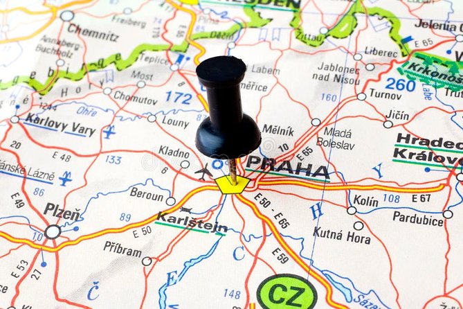 Vienna to Prague - Private Transfer with 2 hours of Sightseeing - Lednice and Valtice for castle country