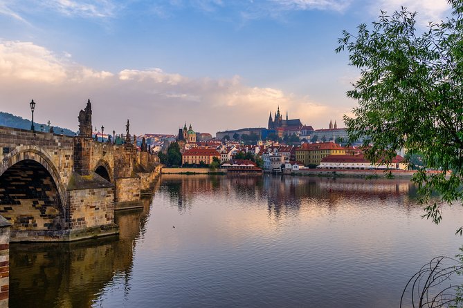 Vienna to Prague - Private Transfer with 2 hours of Sightseeing - Kutná Hora and the longer detour question