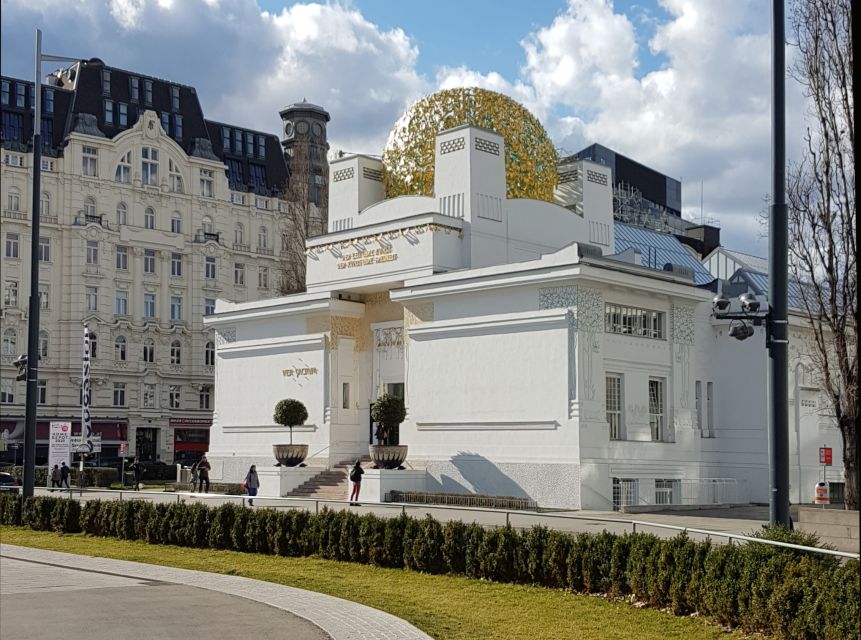 Vienna: Tour of Gustav Klimt's Art in 3 Museums with Tickets - Why seeing Klimt in three museums matters
