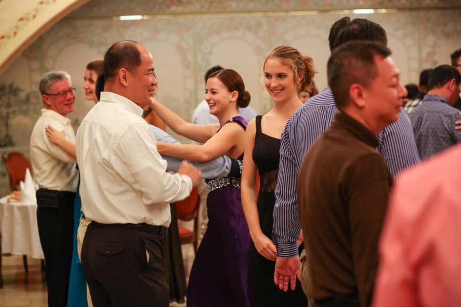 Vienna: Viennese Waltz Workshop for Couples - Why this short Viennese Waltz class works