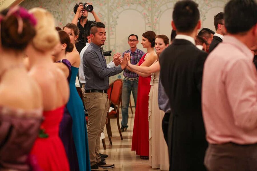 Vienna: Viennese Waltz Workshop for Couples - What the setting adds to the experience