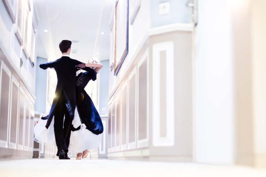 Vienna: Viennese Waltz Workshop for Couples - Who will enjoy this most