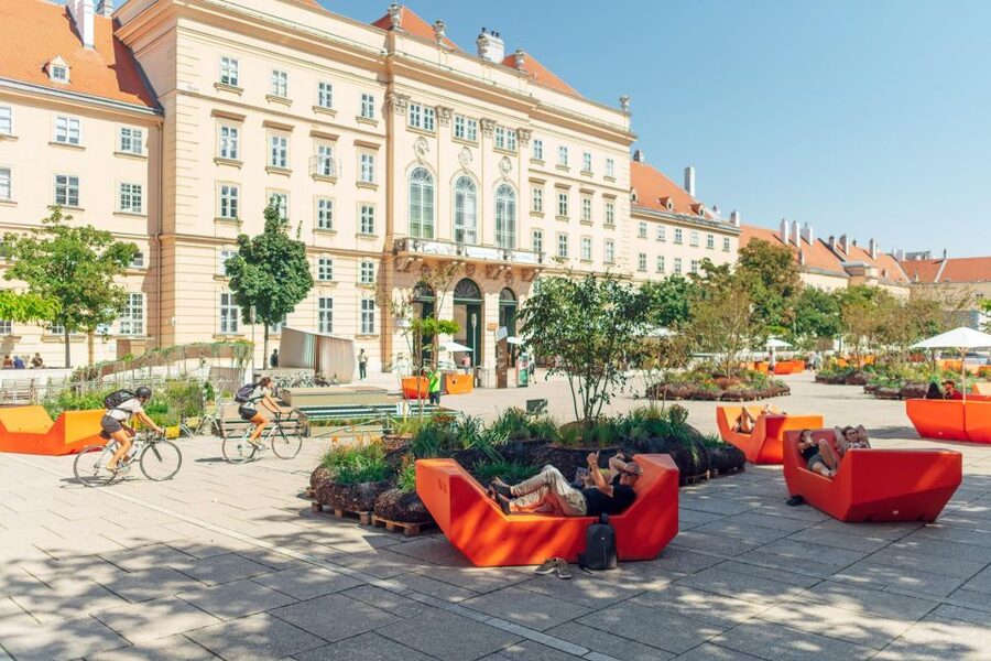 Vienna: Walking Tour of the MuseumsQuartier with Guide - Why MuseumsQuartier deserves an hour of your Vienna day