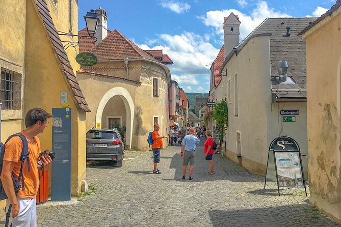 Wachau for Adventurers - Climbing above Dürnstein