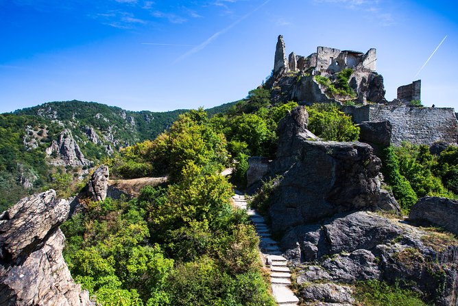 Wachau Valley Wine Tasting Bike Tour from Vienna - Dürnstein, the blue tower, and the fortress ruins