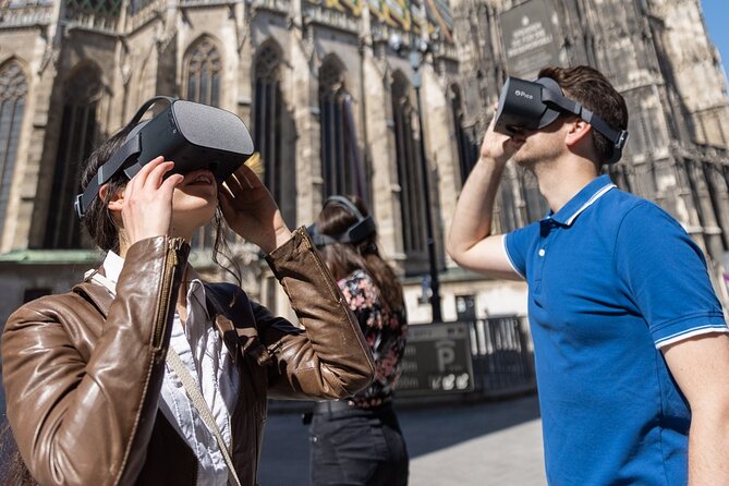 Walking Tours for Time Travelers - Graben connects grand architecture with daily life